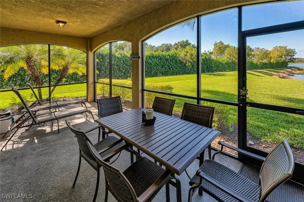 9512 Napoli Lane Naples FL 34113