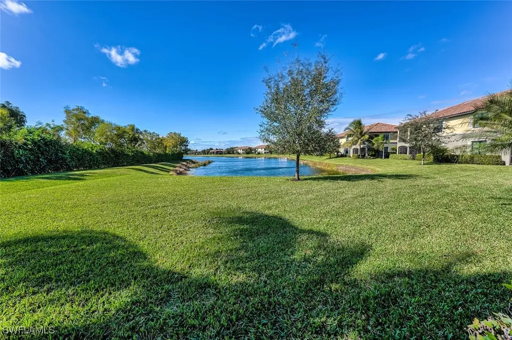9512 Napoli Lane Naples FL 34113