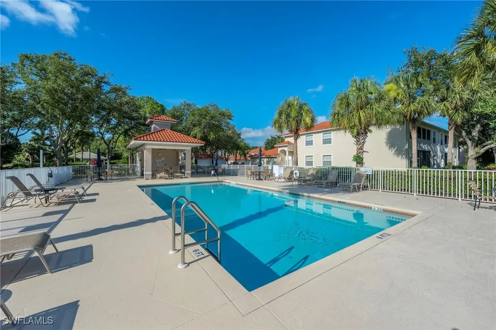 3330 Grand Cypress Drive Naples FL 34119