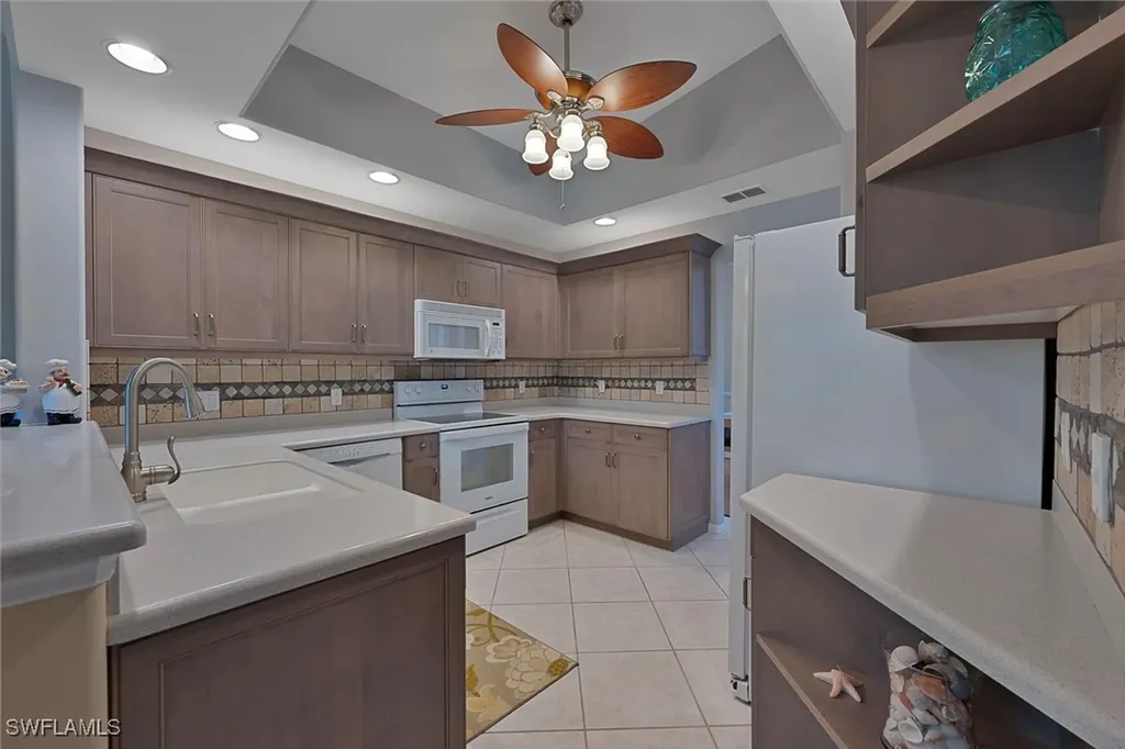 3330 Grand Cypress Drive Naples FL 34119