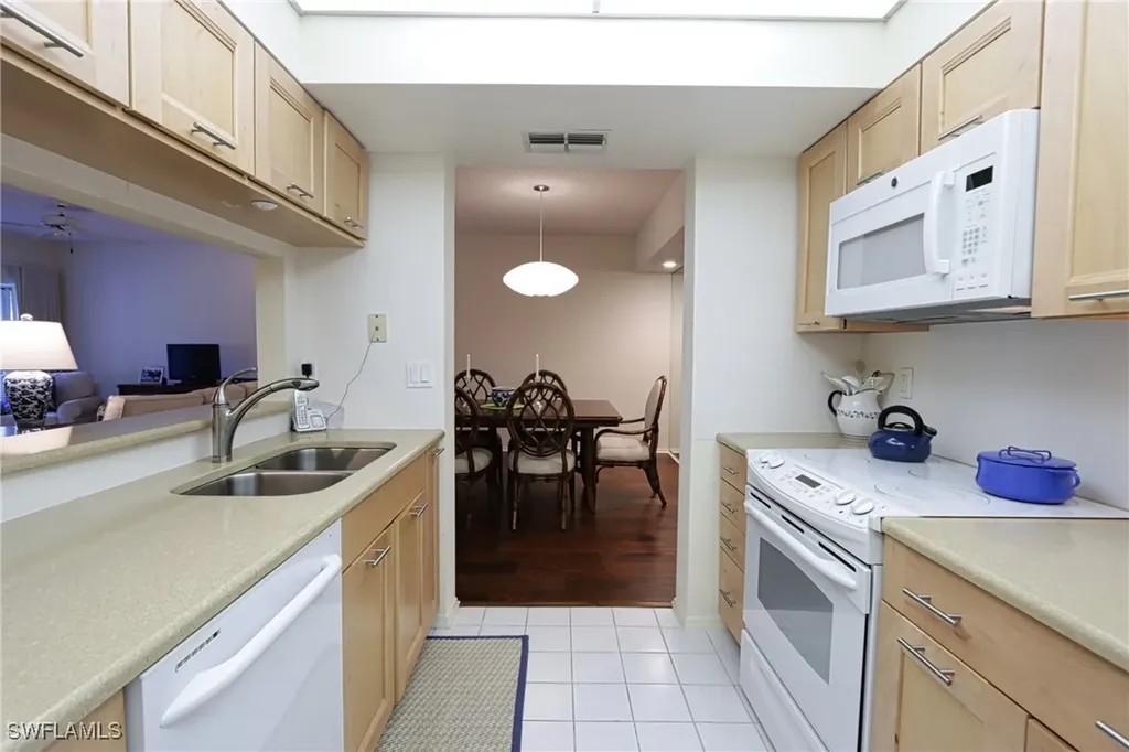 765 Willowbrook Drive Naples FL 34108