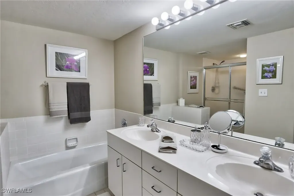 5637 Turtle Bay Drive Naples FL 34108