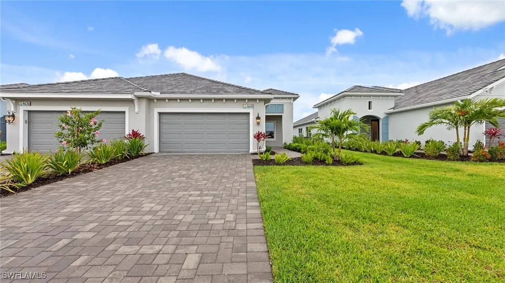 4592 Skysail Drive Naples FL 34120