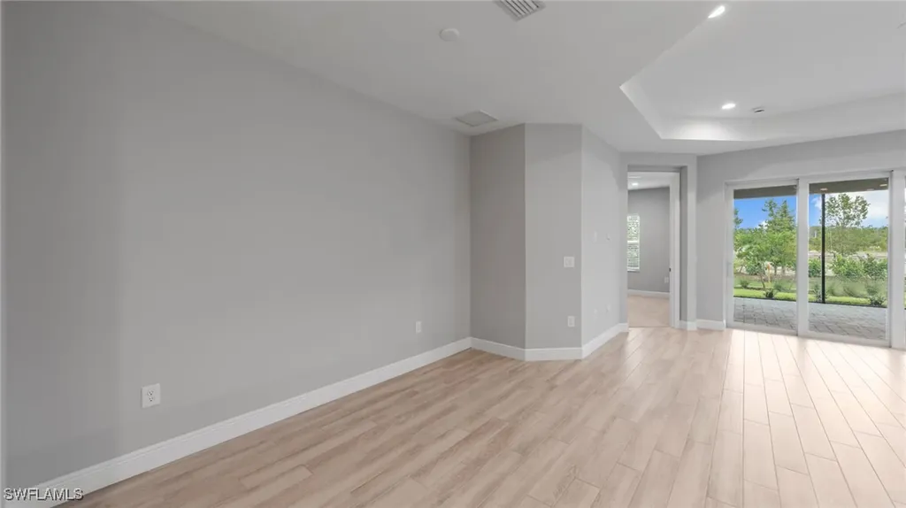 4592 Skysail Drive Naples FL 34120