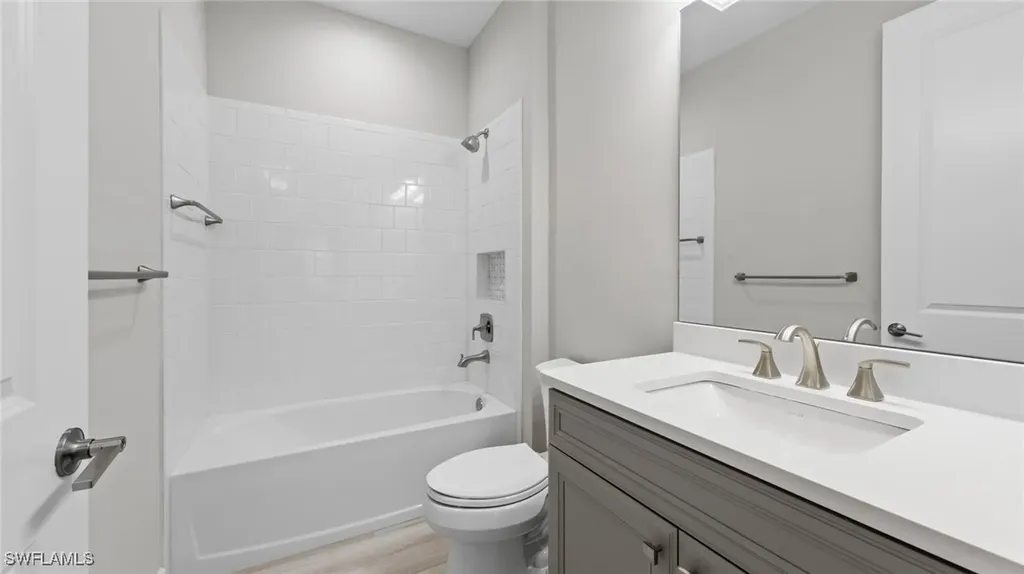 4592 Skysail Drive Naples FL 34120