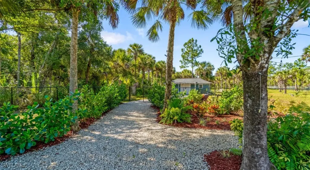 3502 40th Avenue SE Naples FL 34117