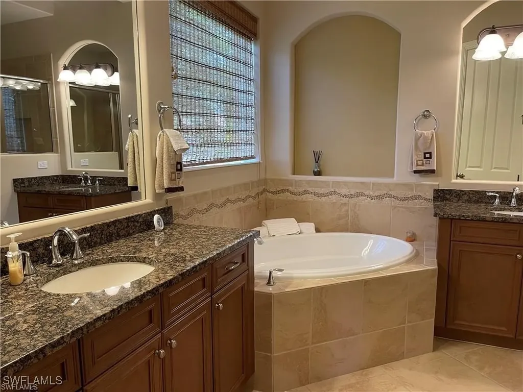 6557 Caldecott Drive Naples FL 34113