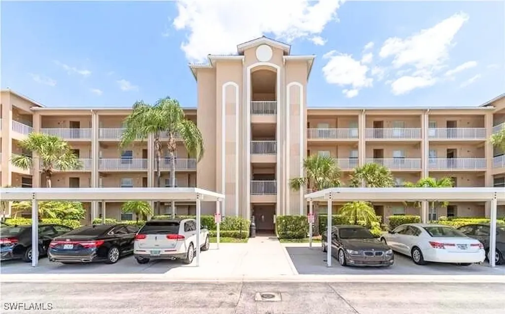 8490 Kingbird Loop Estero FL 33967