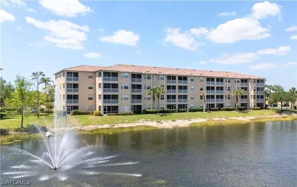 8490 Kingbird Loop Estero FL 33967