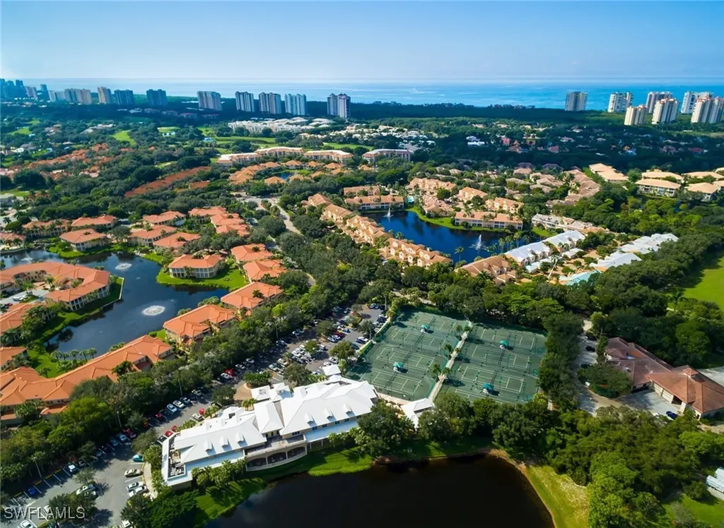 600 L Ambiance Circle Naples FL 34108