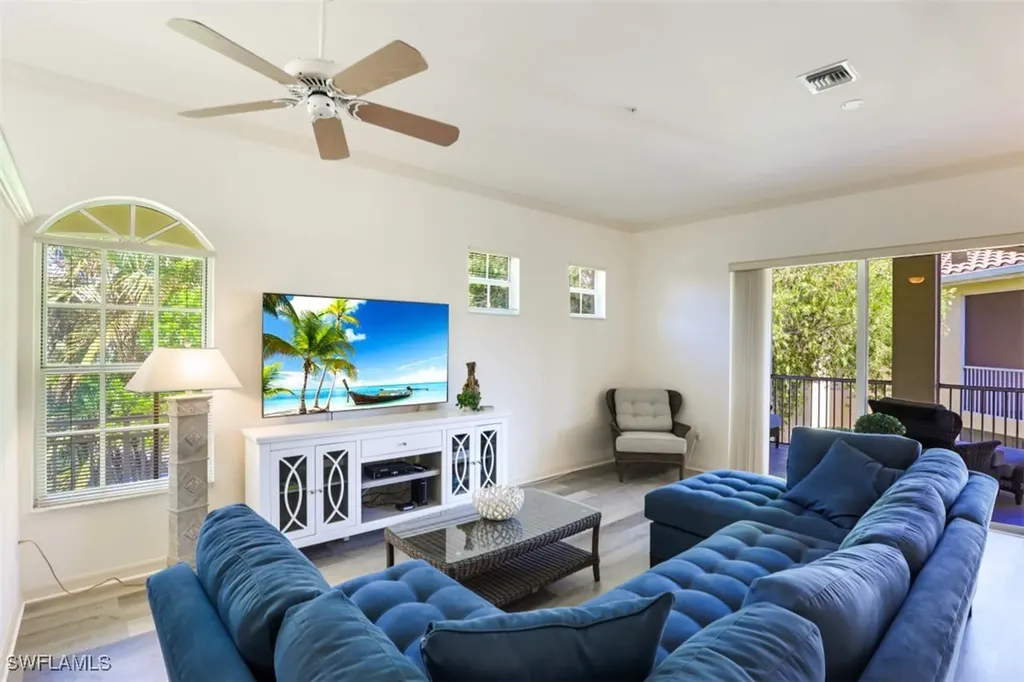 600 L Ambiance Circle Naples FL 34108
