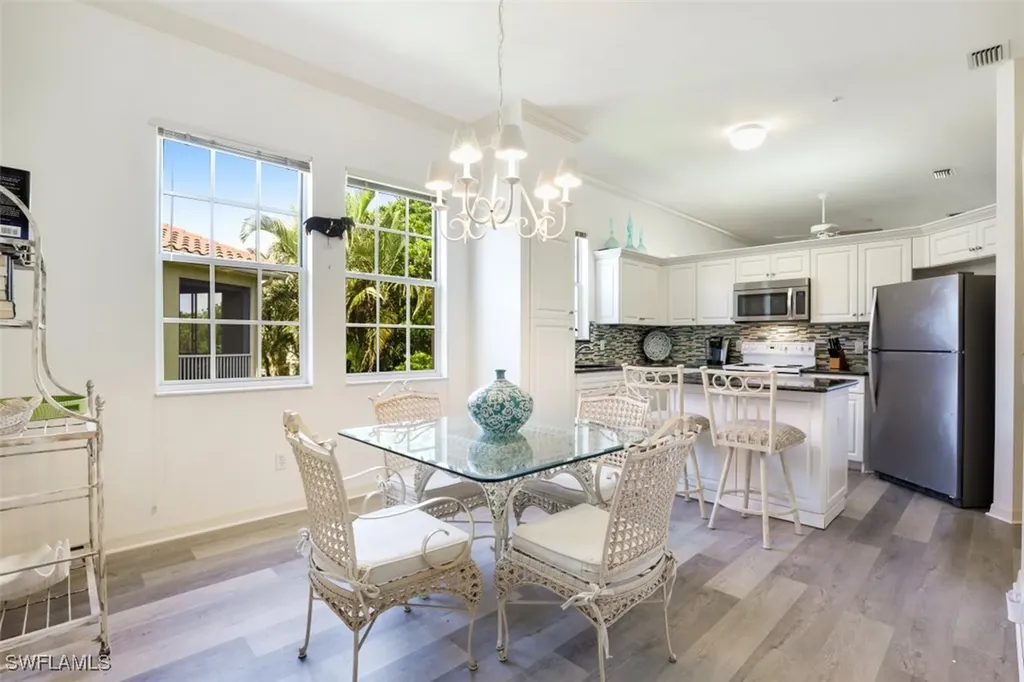 600 L Ambiance Circle Naples FL 34108