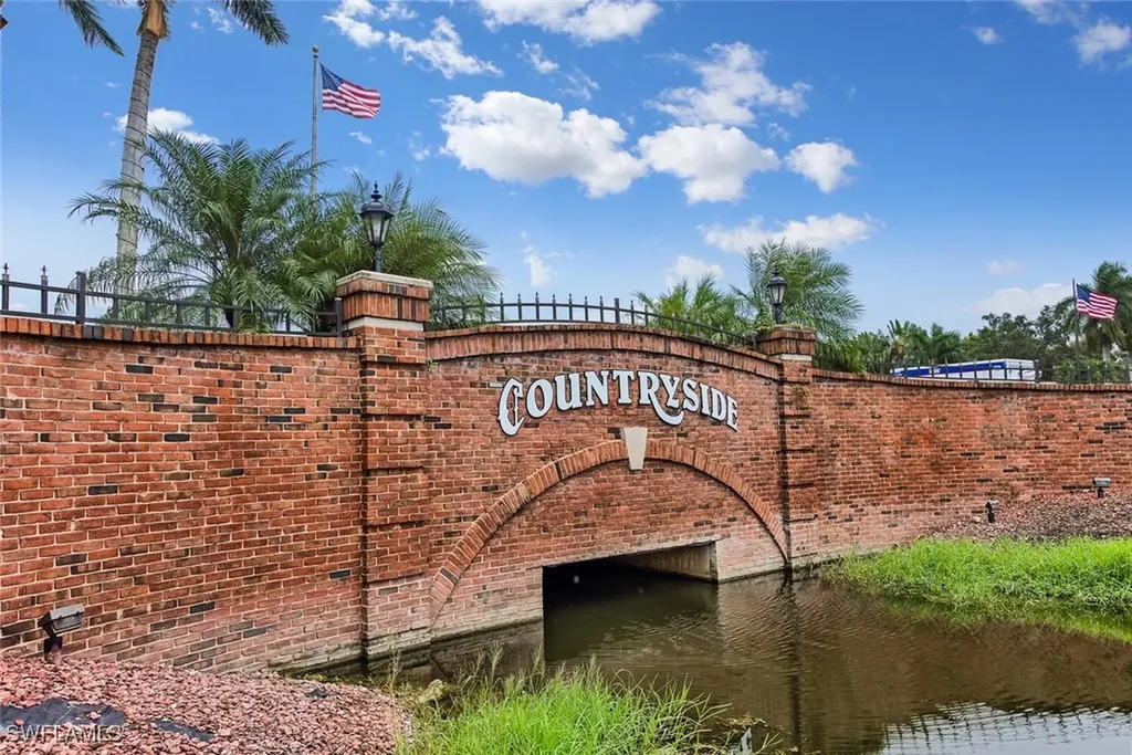 Naples FL, 458 Countryside Drive