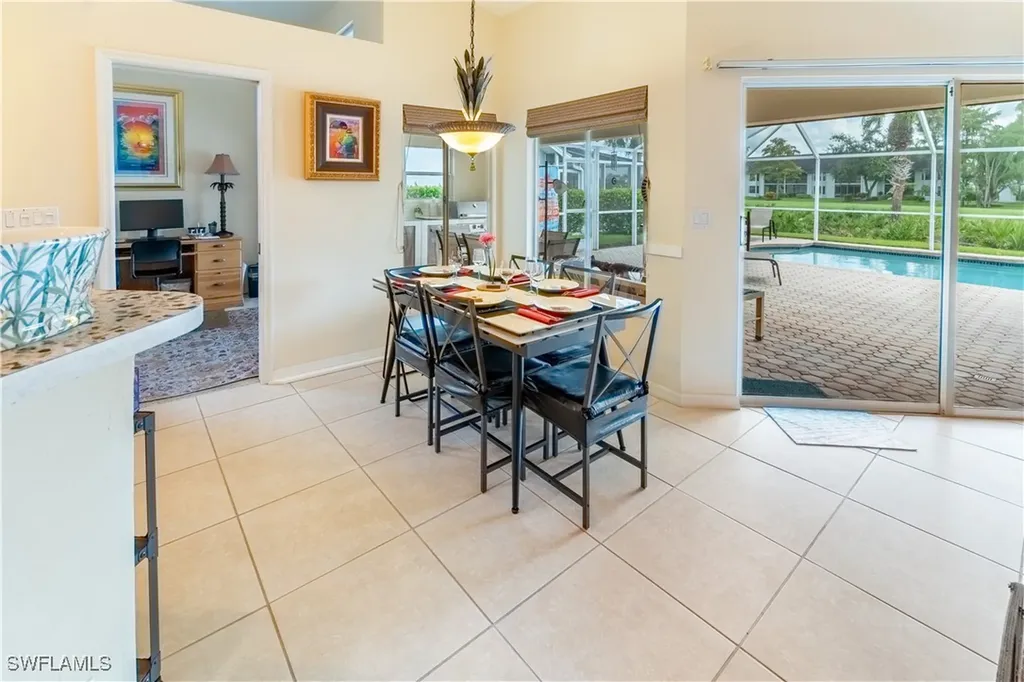 458 Countryside Drive Naples FL 34104