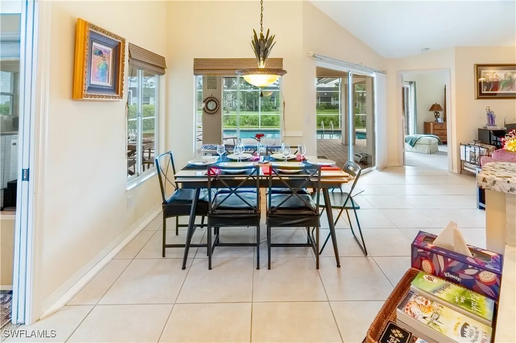 458 Countryside Drive Naples FL 34104