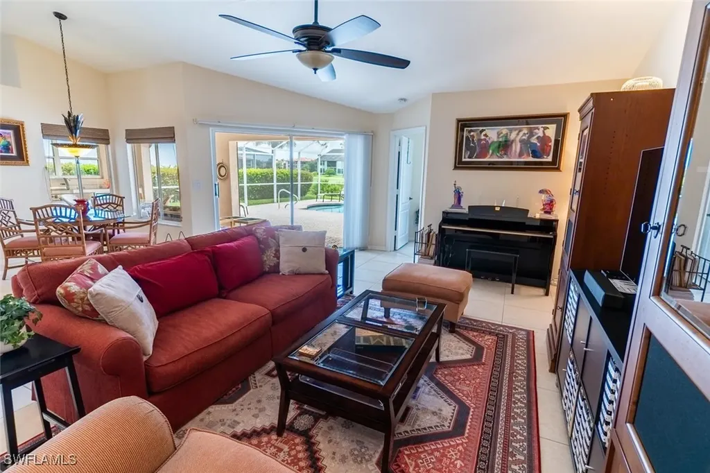 458 Countryside Drive Naples FL 34104