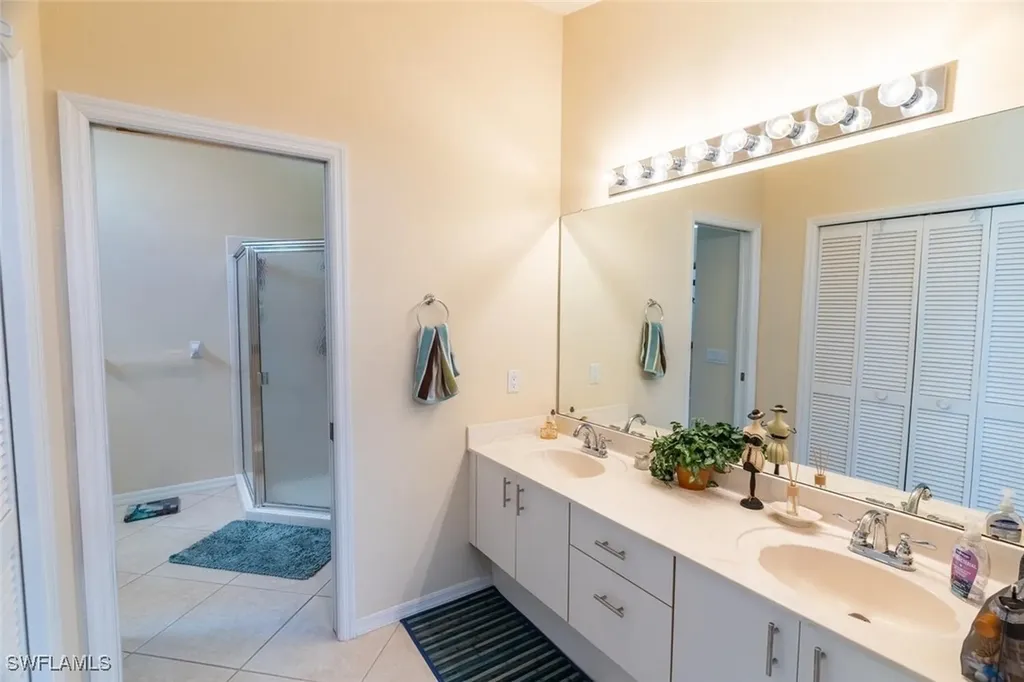 458 Countryside Drive Naples FL 34104