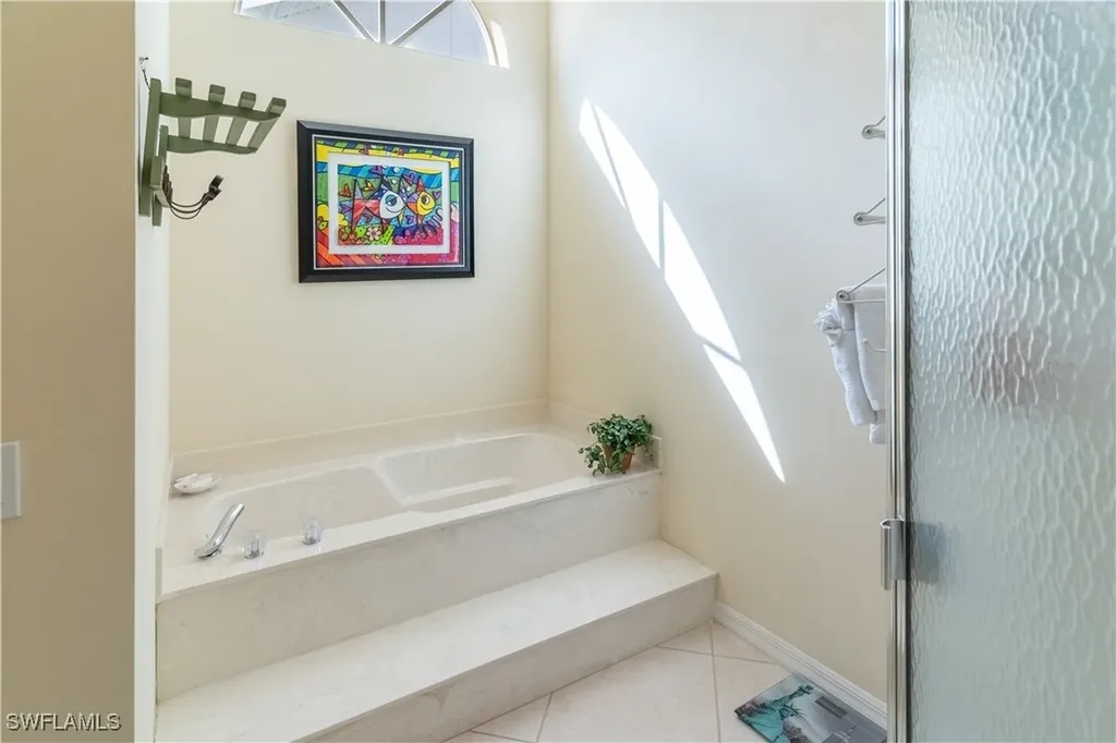 458 Countryside Drive Naples FL 34104