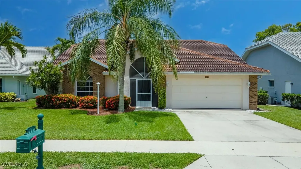 458 Countryside Drive Naples FL 34104