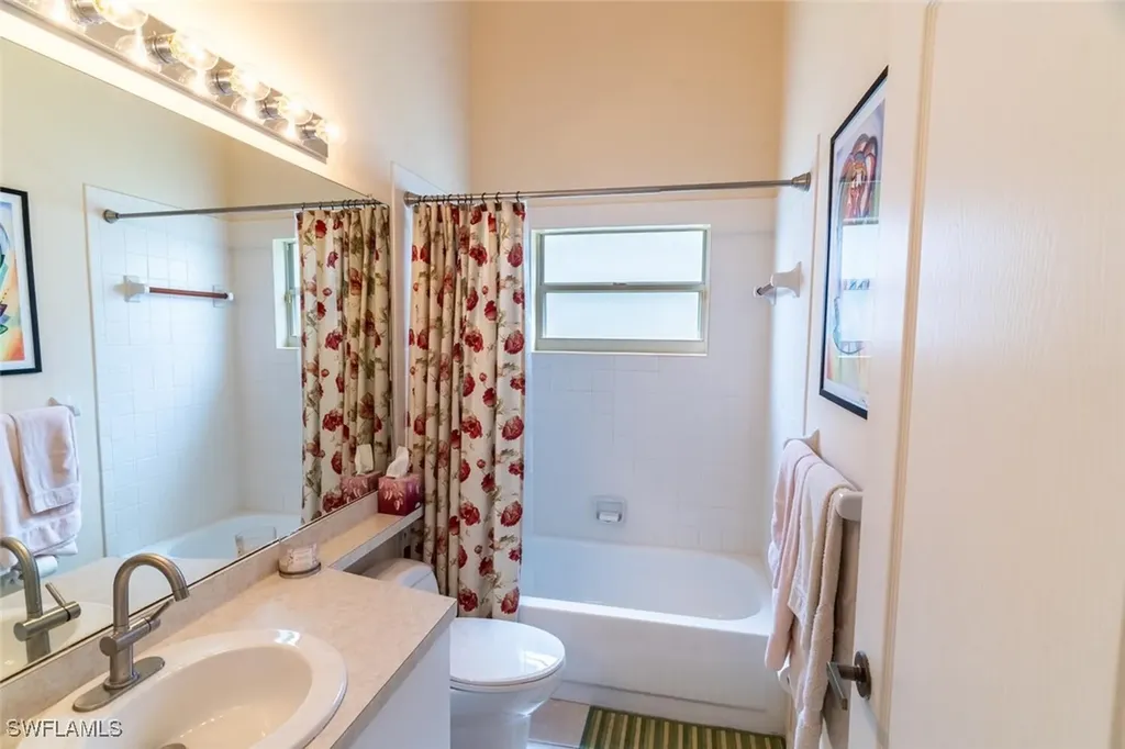 458 Countryside Drive Naples FL 34104