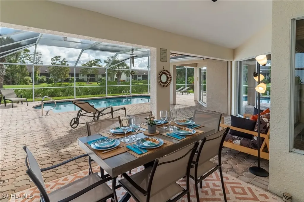 458 Countryside Drive Naples FL 34104
