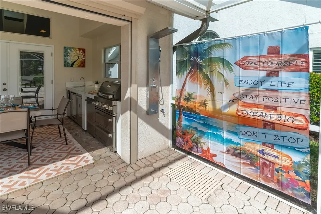 458 Countryside Drive Naples FL 34104