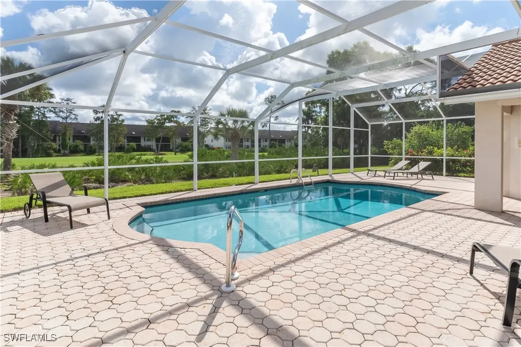 458 Countryside Drive Naples FL 34104