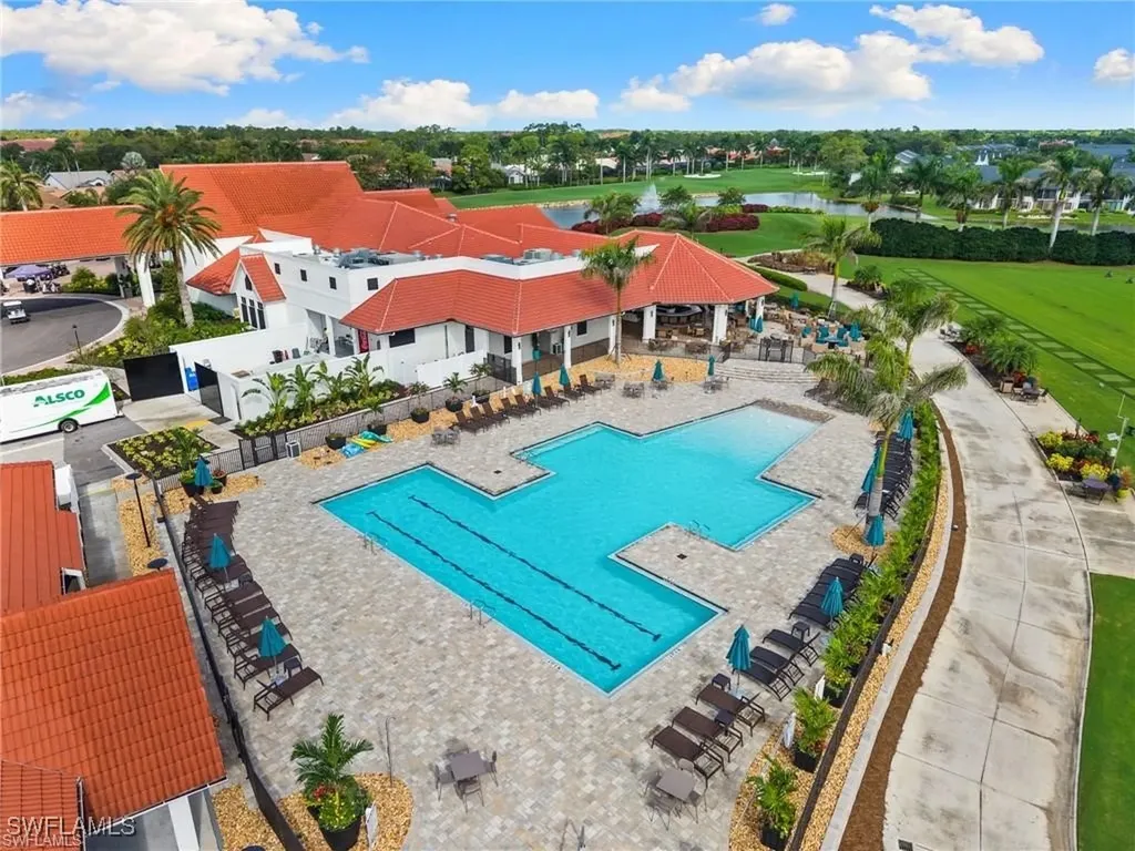 458 Countryside Drive Naples FL 34104