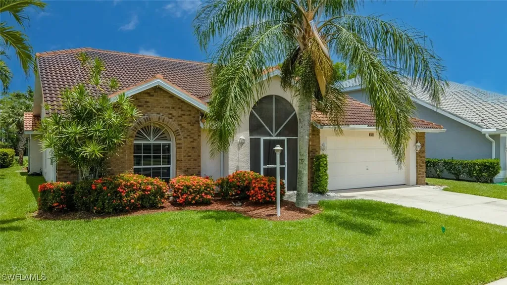 458 Countryside Drive Naples FL 34104