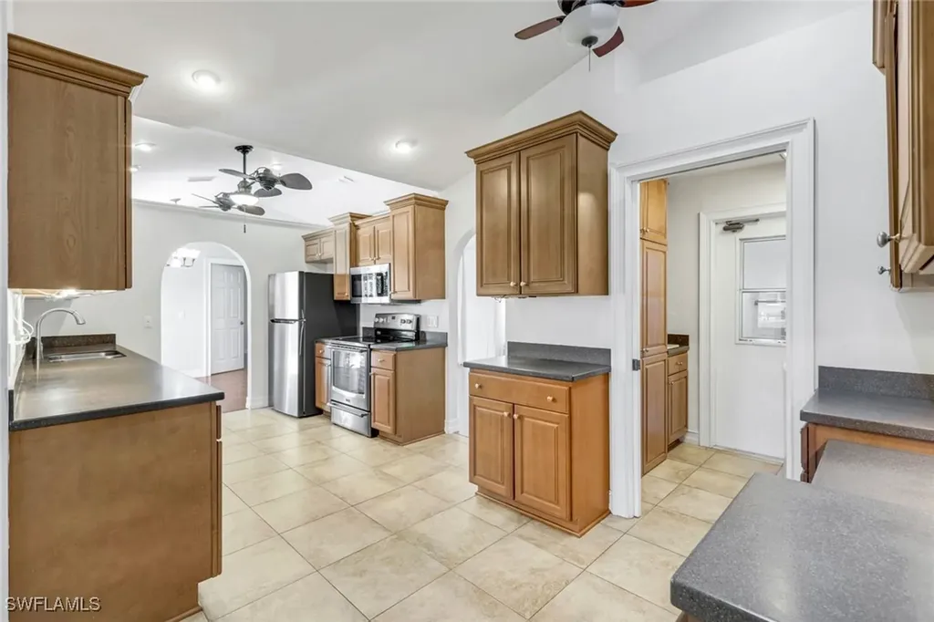 7576 Captiva Boulevard Fort Myers FL 33967