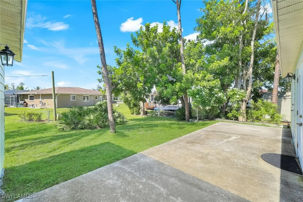 7576 Captiva Boulevard Fort Myers FL 33967
