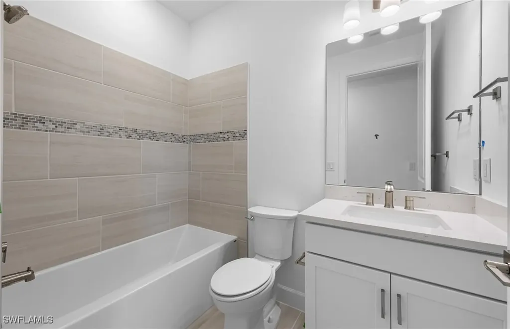 17012 Bishop Boulevard Alva FL 33920