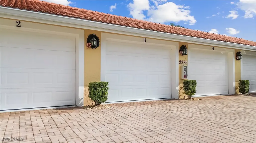 2385 Bayou Lane Naples FL 34112