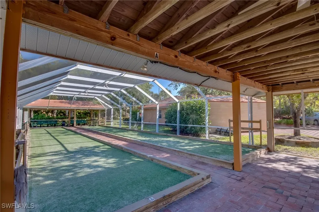 2385 Bayou Lane Naples FL 34112