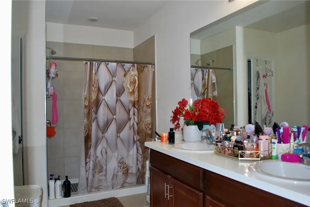 1217 Santa Barbara Boulevard N Cape Coral FL 33993