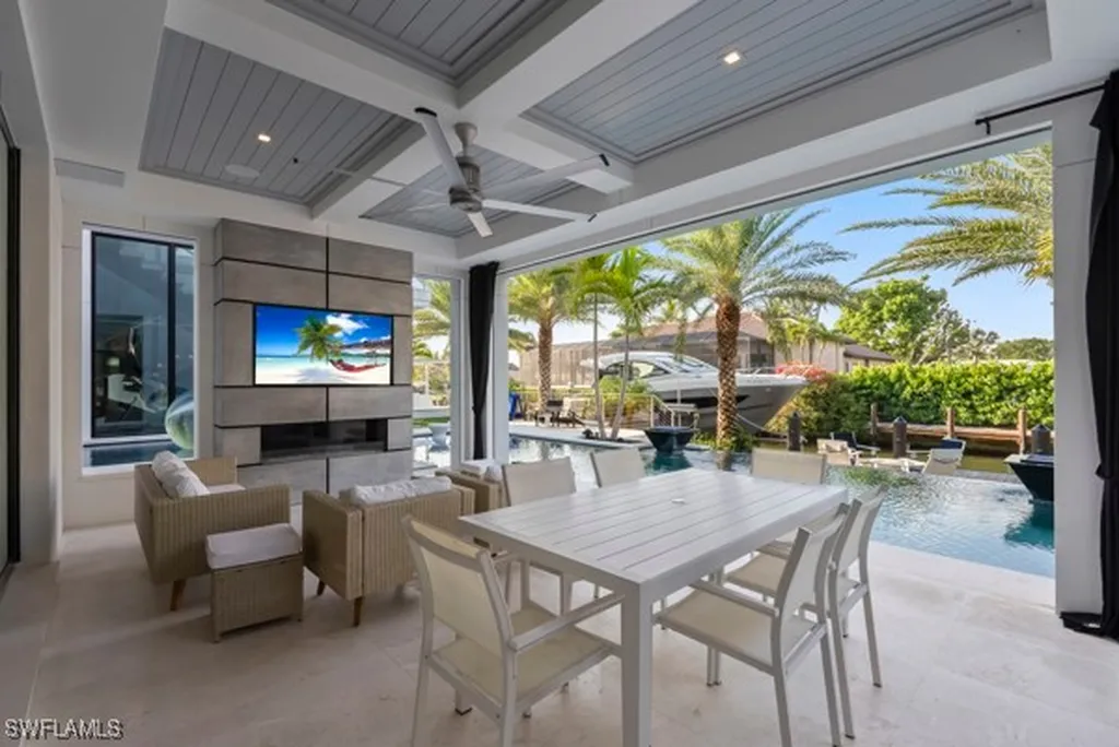 2201 Shad Court Naples FL 34102