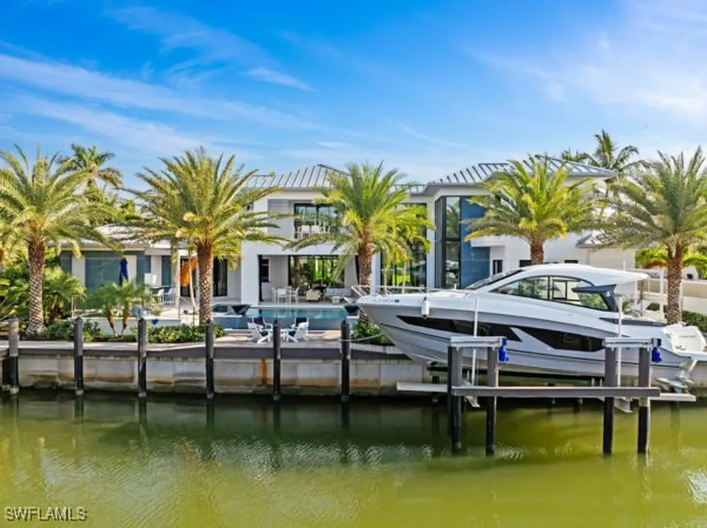 2201 Shad Court Naples FL 34102
