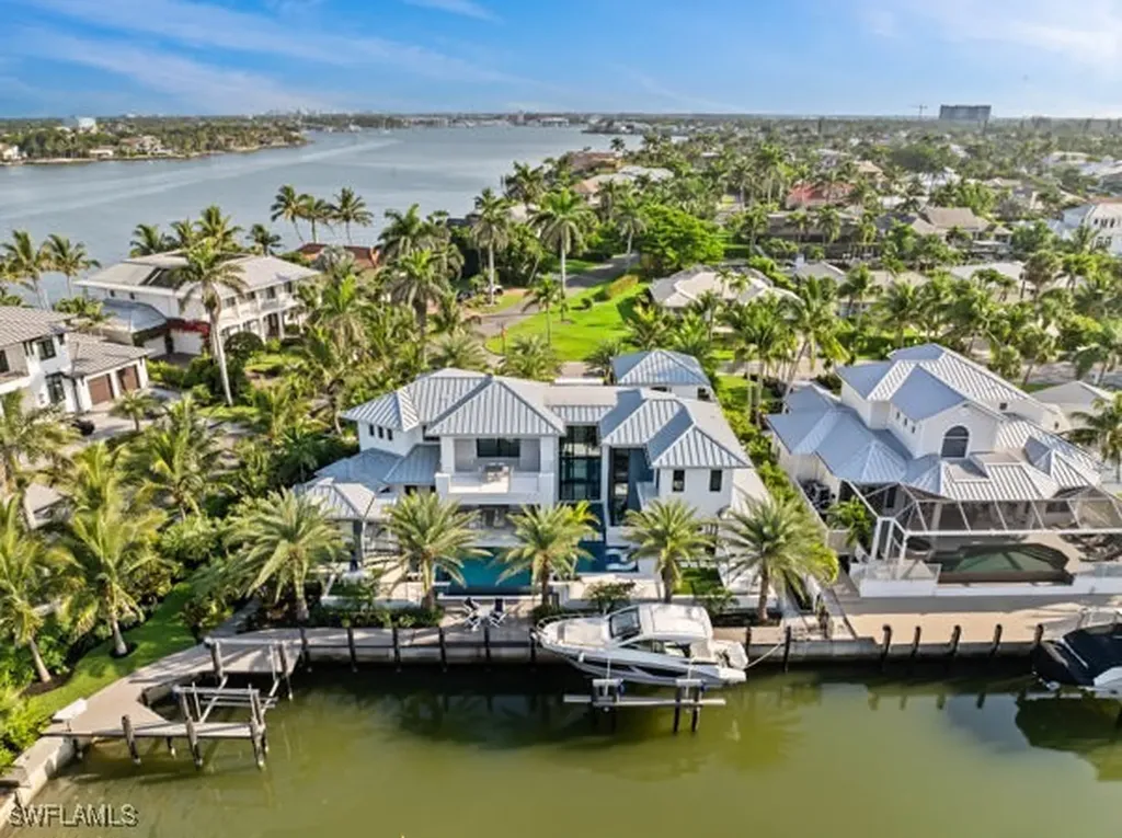 2201 Shad Court Naples FL 34102