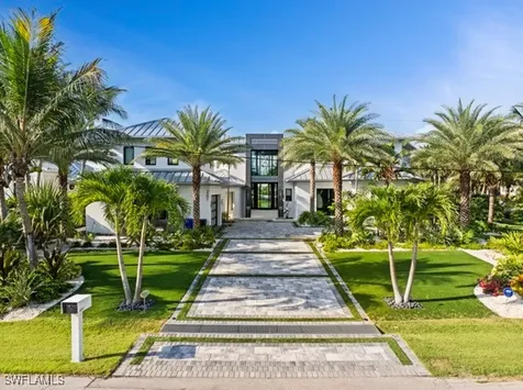 2201 Shad Court Naples FL 34102
