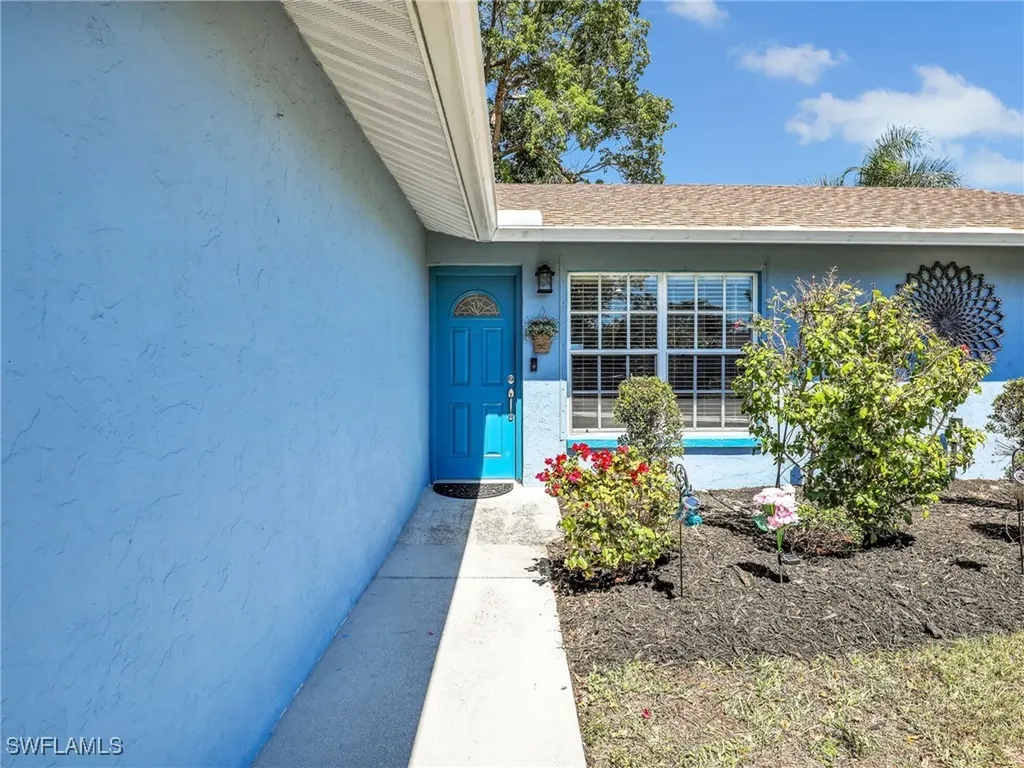 4829 Molokai Drive Naples FL 34112