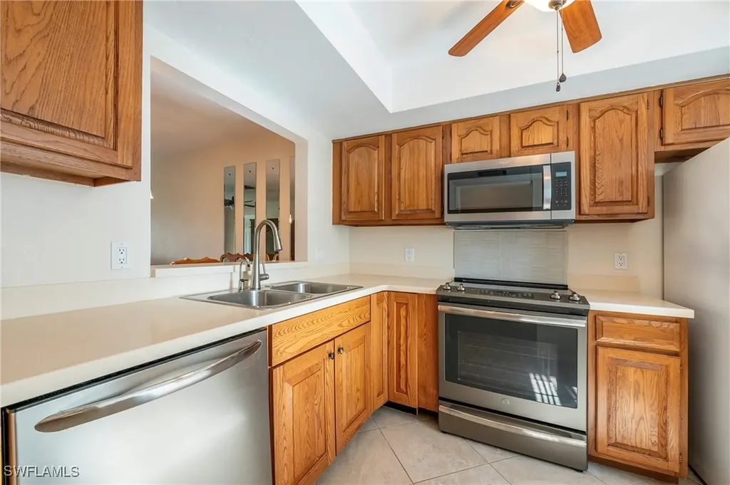 1006 Pine Isle Lane Naples FL 34112