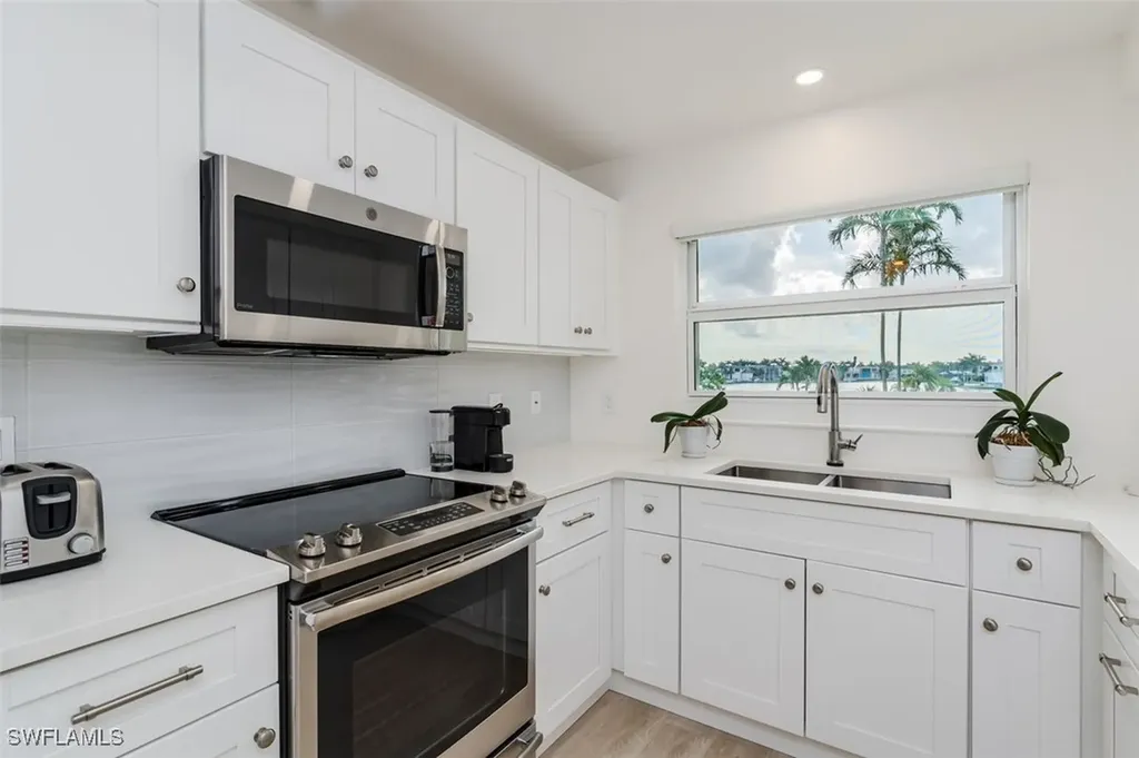 3450 Gulf Shore Boulevard N Naples FL 34103