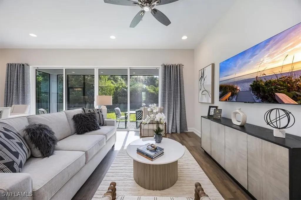 12452 Violet Lane Naples FL 34120