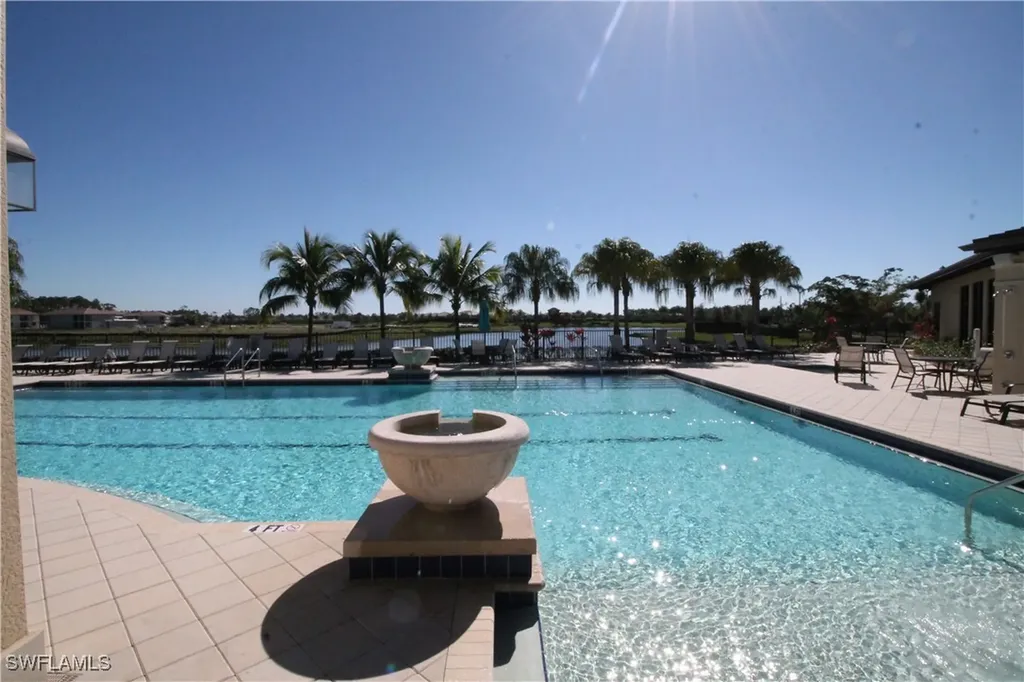 1975 Mustique Street Naples FL 34120
