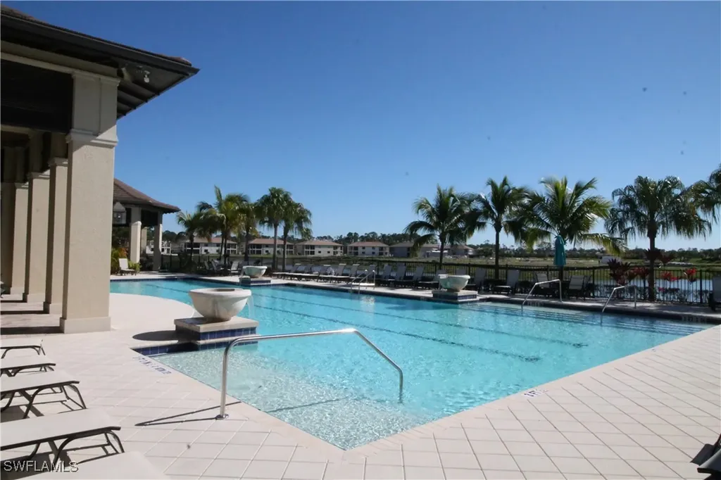1975 Mustique Street Naples FL 34120