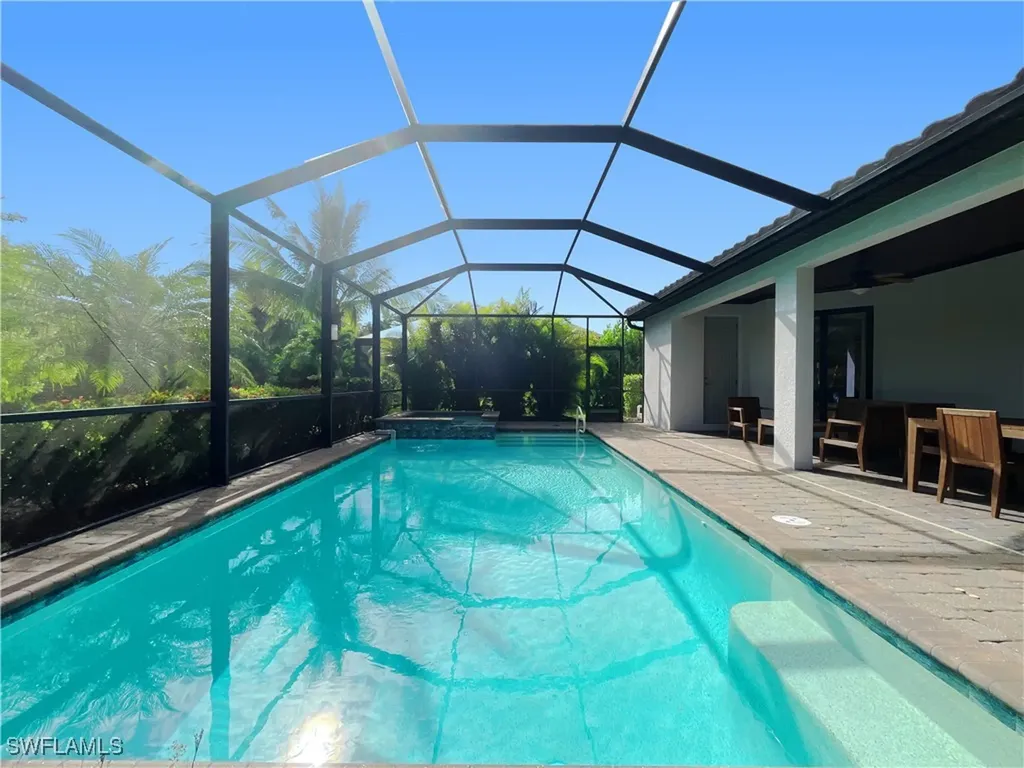 1975 Mustique Street Naples FL 34120