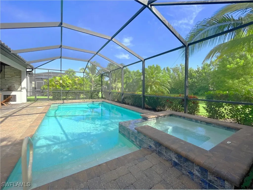 1975 Mustique Street Naples FL 34120