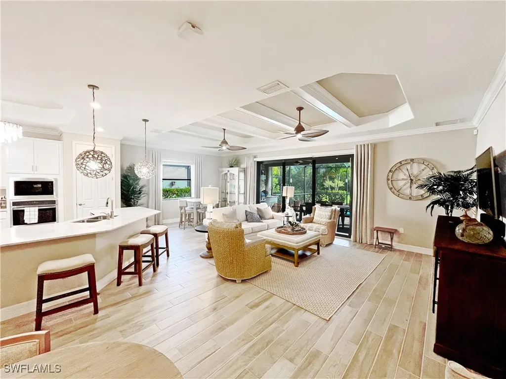 1975 Mustique Street Naples FL 34120