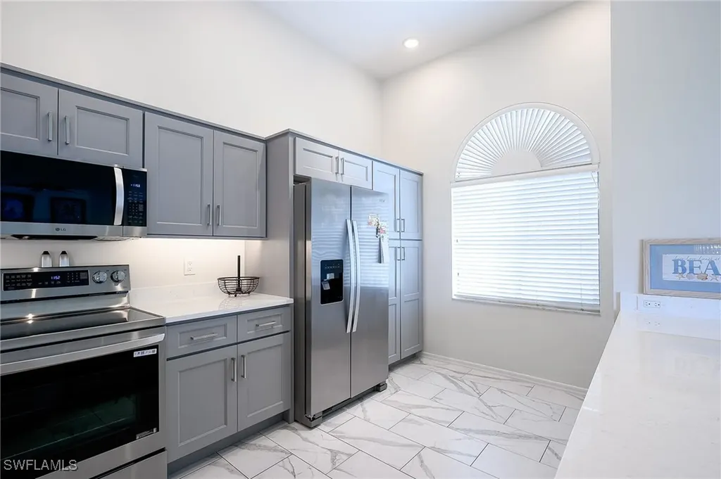 661 Windsurf Lane Naples FL 34108