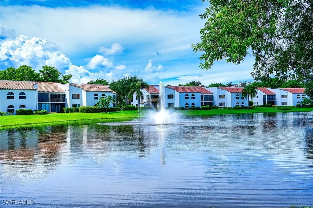 661 Windsurf Lane Naples FL 34108